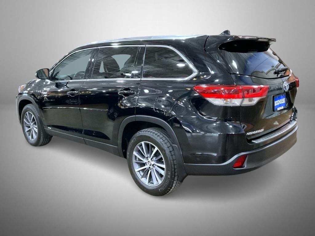 used 2019 Toyota Highlander Hybrid car, priced at $28,865
