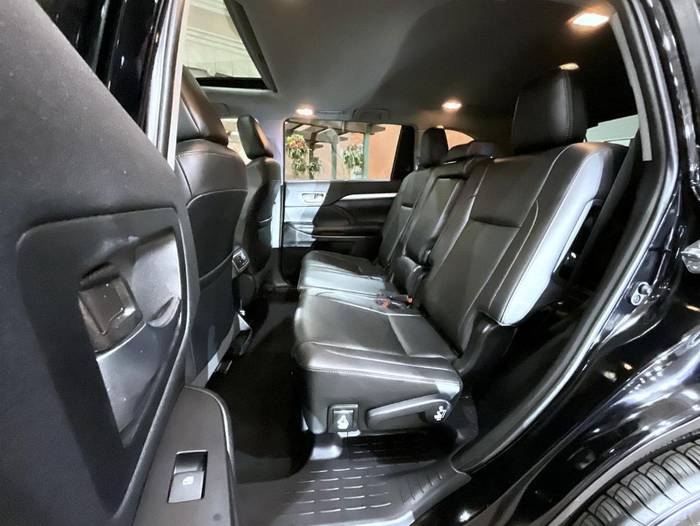 used 2019 Toyota Highlander Hybrid car, priced at $28,865