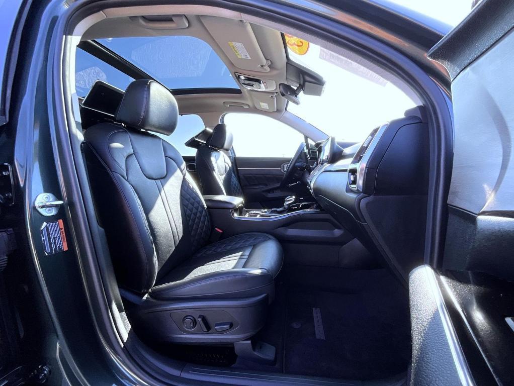 used 2023 Kia Sorento car, priced at $29,685