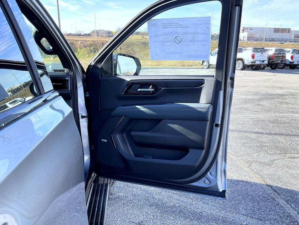 new 2026 GMC Yukon XL car, priced at $95,683