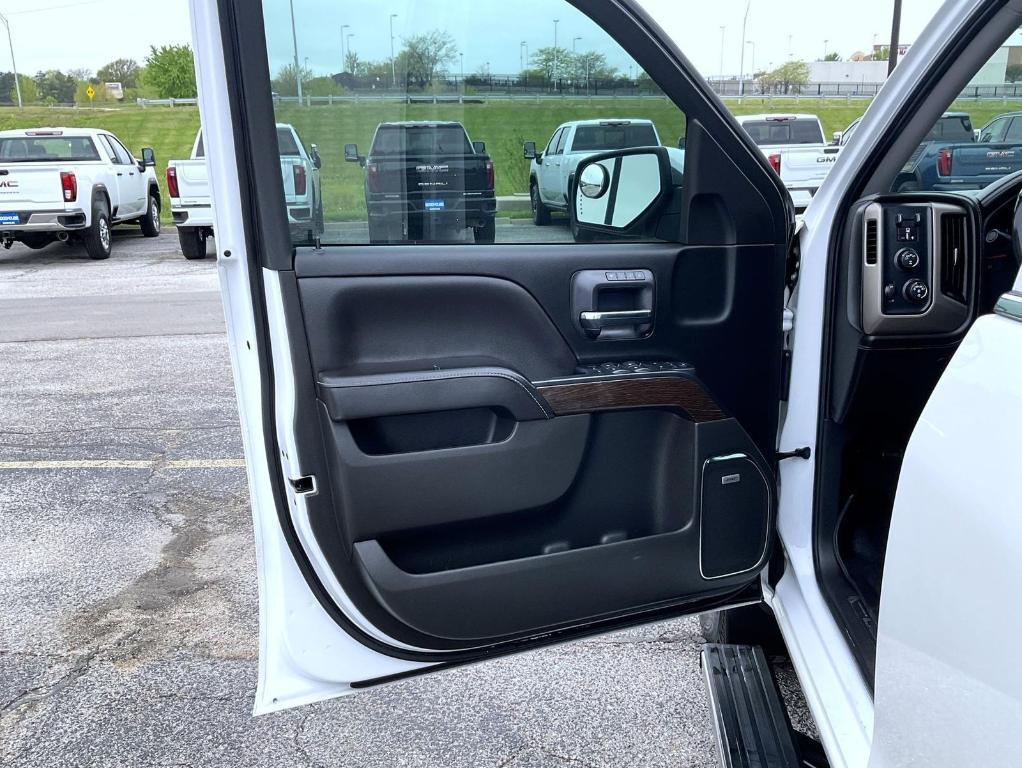 used 2017 GMC Sierra 1500 car, priced at $22,179