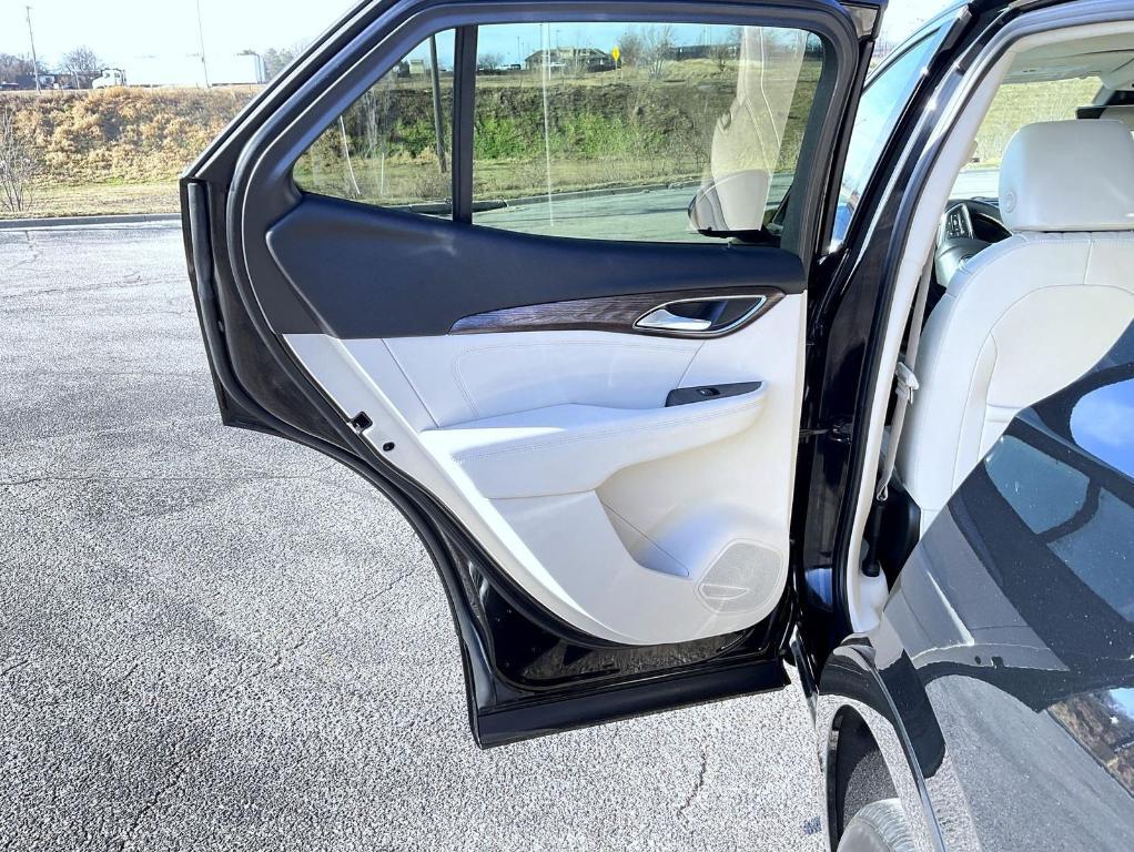 used 2023 Buick Envision car, priced at $37,690