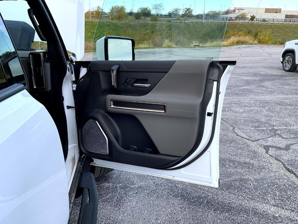 new 2025 GMC HUMMER EV Pickup car, priced at $91,488