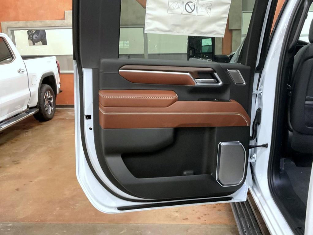 new 2026 GMC Sierra 2500 car, priced at $100,027