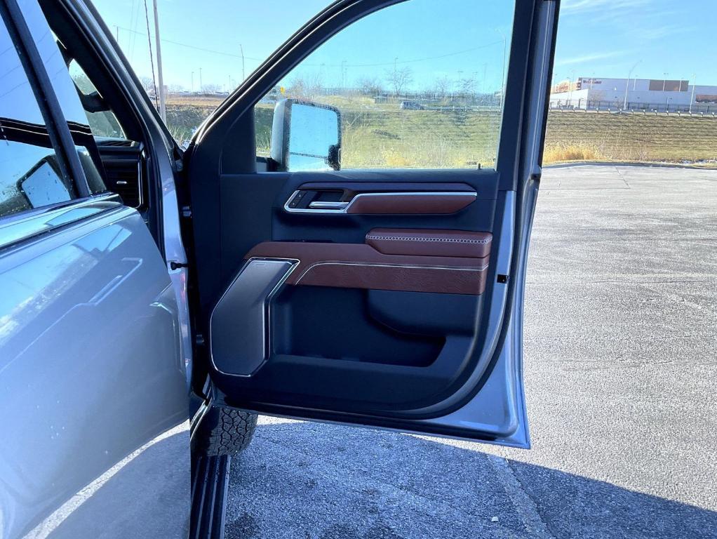 new 2026 GMC Sierra 2500 car, priced at $99,028