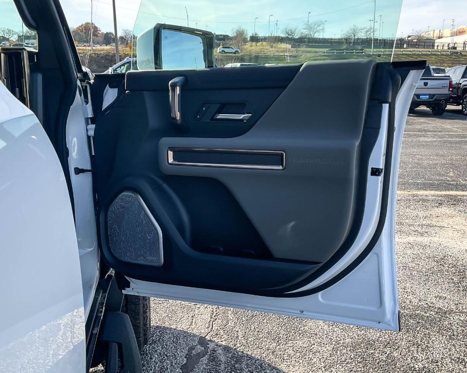 new 2025 GMC HUMMER EV Pickup car, priced at $98,594