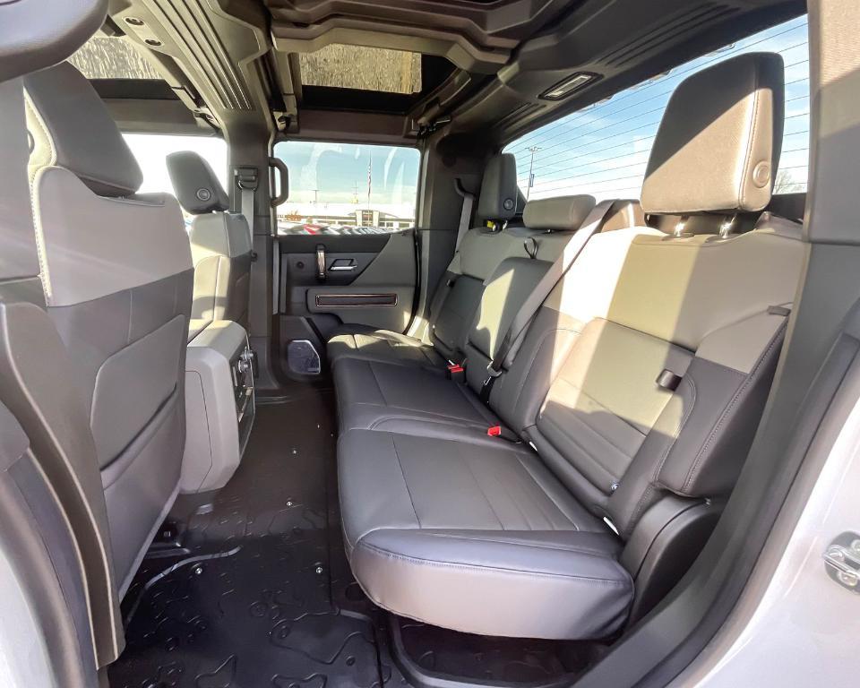 new 2025 GMC HUMMER EV Pickup car, priced at $98,594
