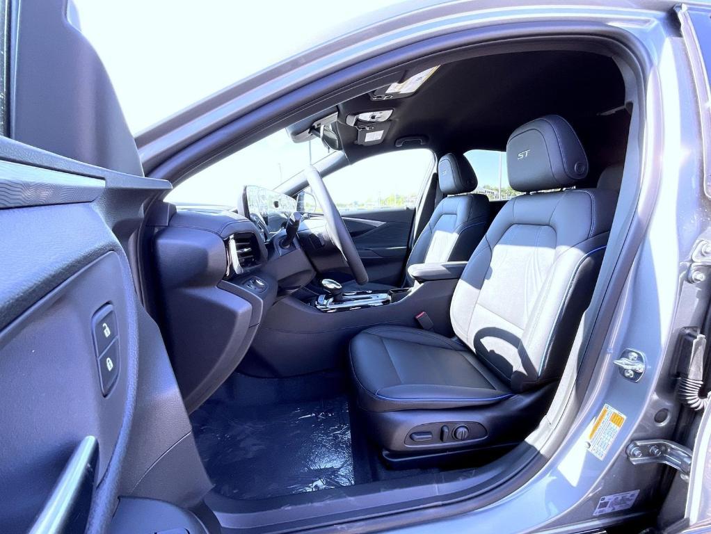 new 2026 Buick Envista car, priced at $30,391