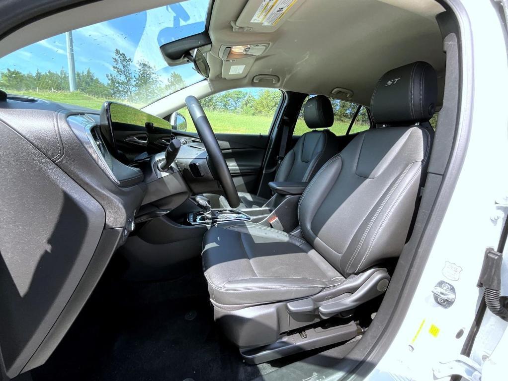 used 2024 Buick Encore GX car, priced at $25,670