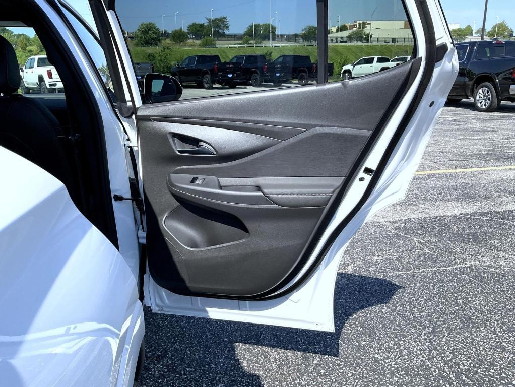 new 2025 Buick Envista car, priced at $31,740