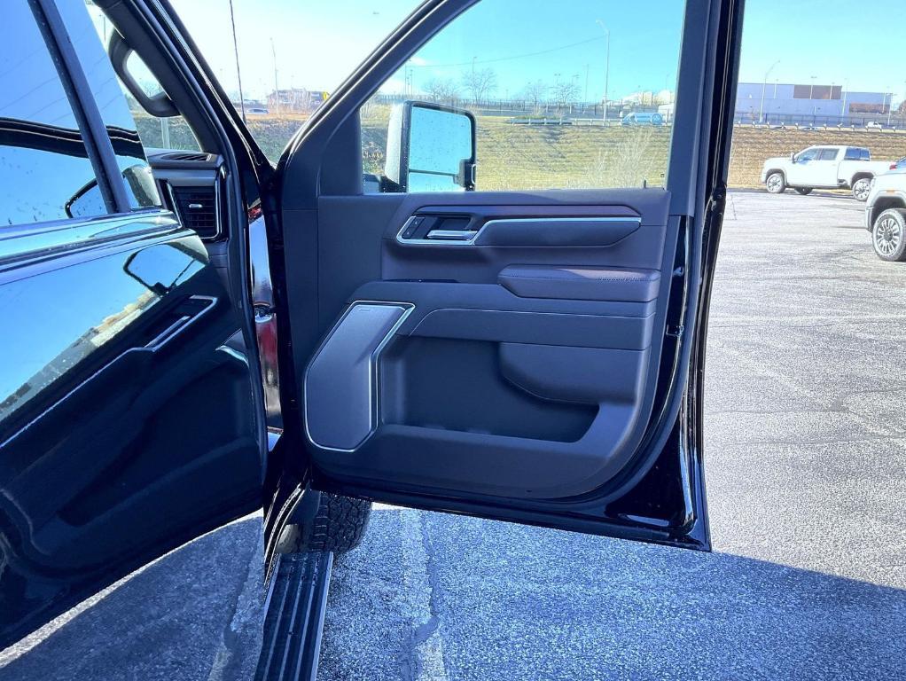 new 2026 GMC Sierra 2500 car, priced at $91,548