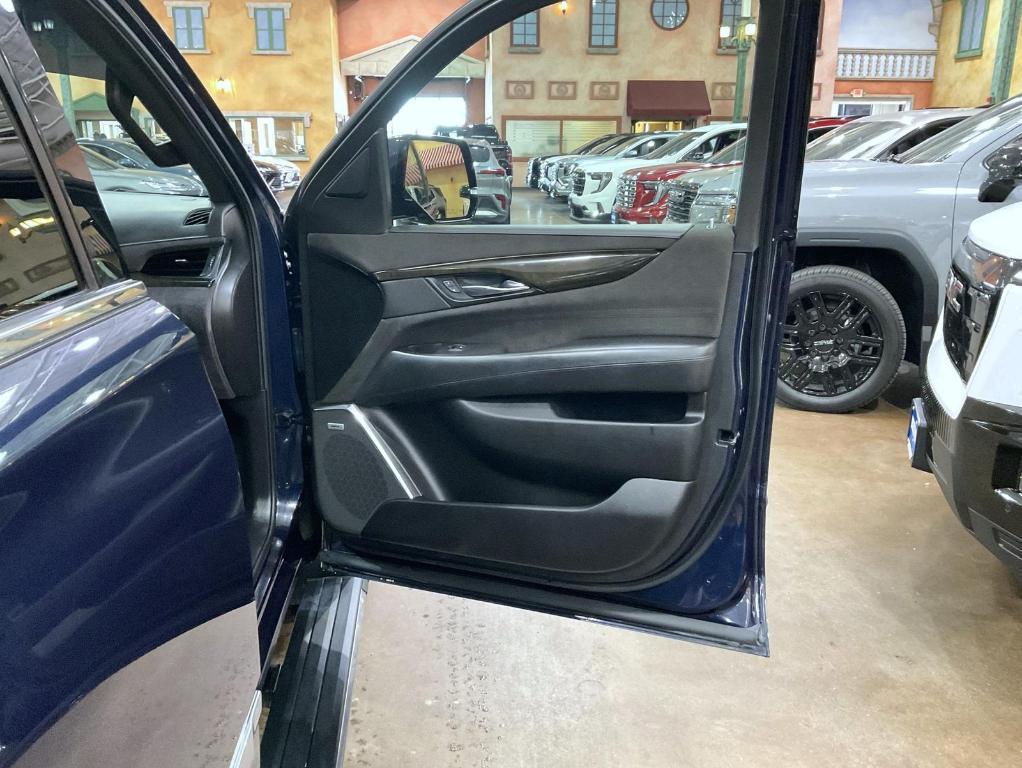 used 2017 Cadillac Escalade car, priced at $32,670