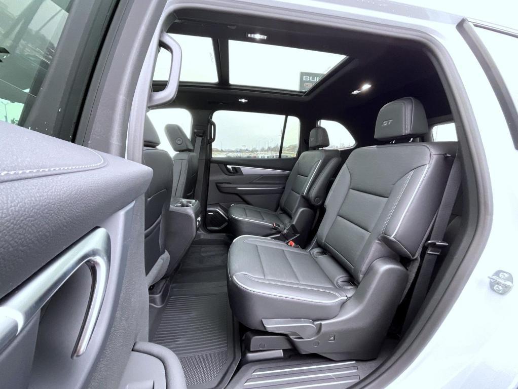 new 2026 Buick Enclave car, priced at $55,904