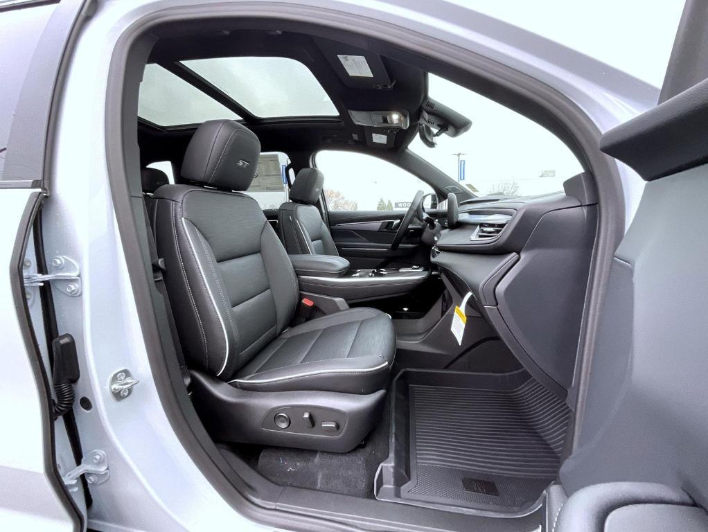 new 2026 Buick Enclave car, priced at $55,904