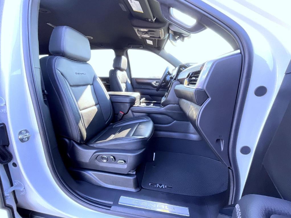 used 2025 GMC Yukon car, priced at $72,845