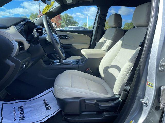 used 2023 Chevrolet Traverse car, priced at $22,495