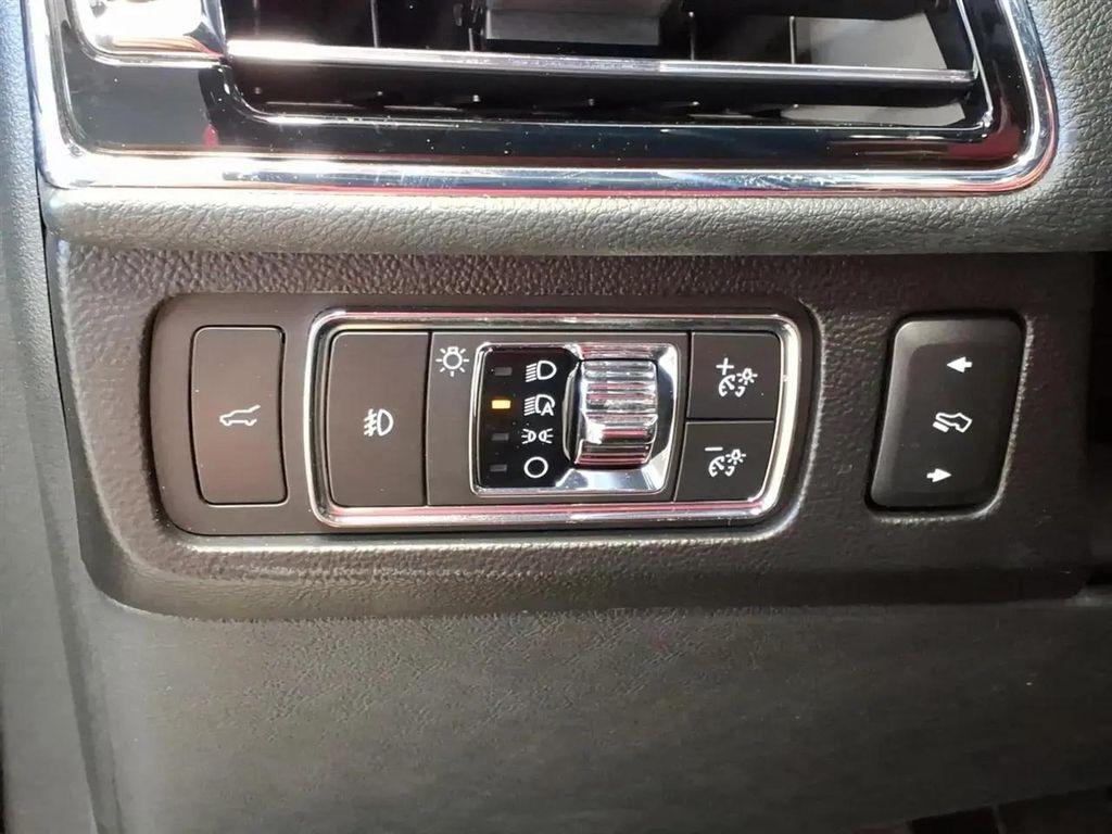 used 2023 Lincoln Navigator L car, priced at $51,995