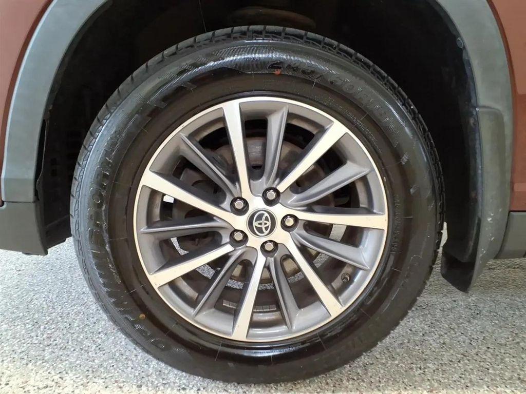 used 2019 Toyota Highlander car, priced at $18,995