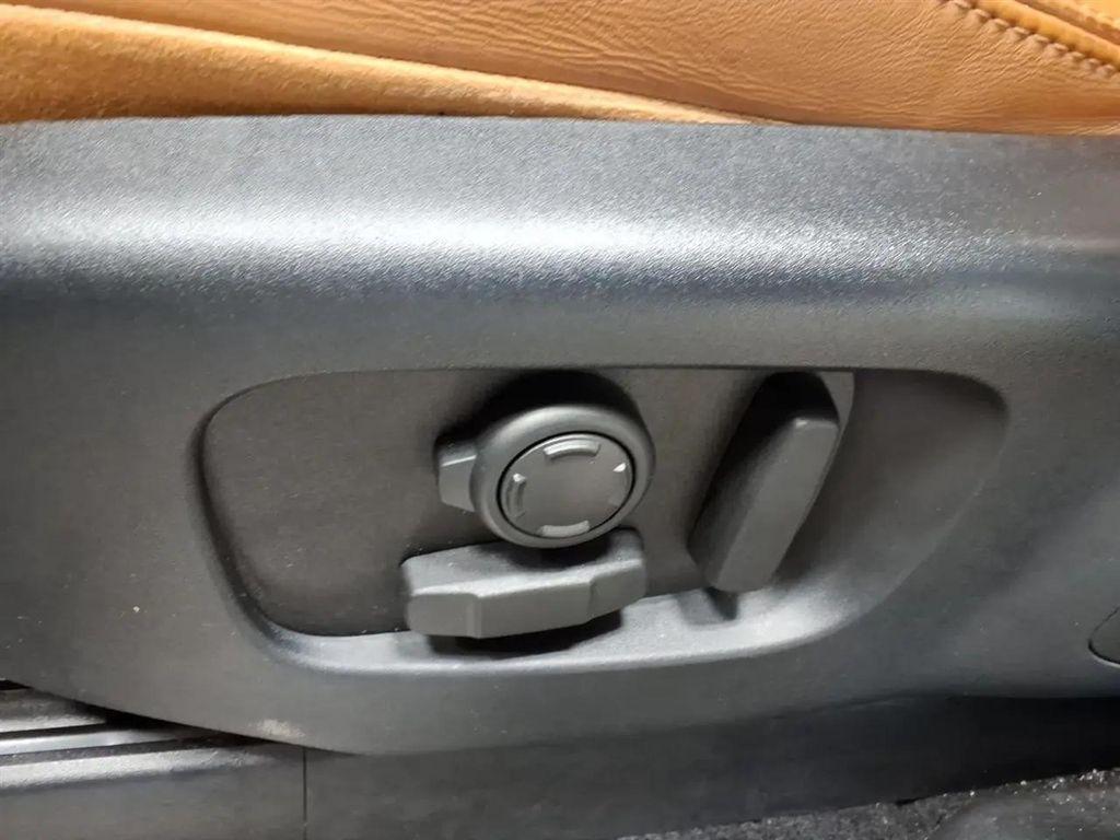 used 2019 Land Rover Discovery car, priced at $17,995