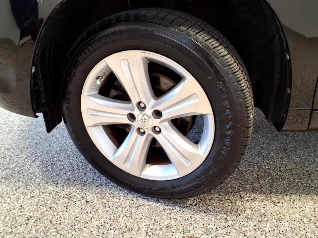 used 2008 Toyota Highlander car, priced at $10,995