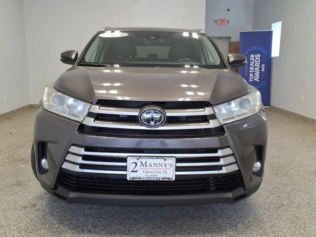 used 2019 Toyota Highlander car, priced at $19,995