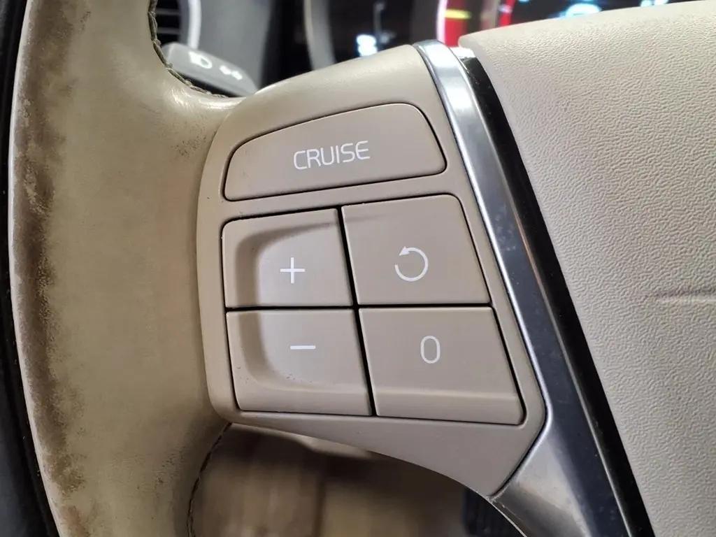 used 2015 Volvo XC60 car, priced at $9,995