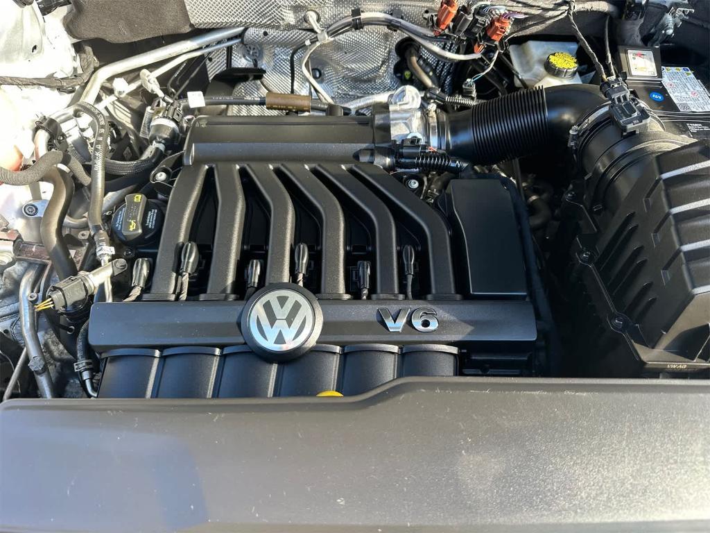 used 2018 Volkswagen Atlas car, priced at $19,999