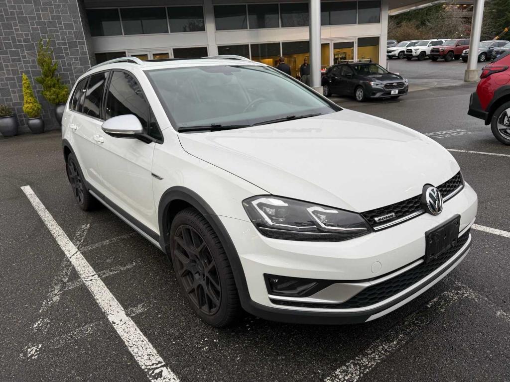 used 2017 Volkswagen Golf Alltrack car, priced at $18,995