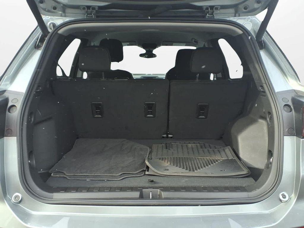 used 2024 Chevrolet Equinox car, priced at $21,885