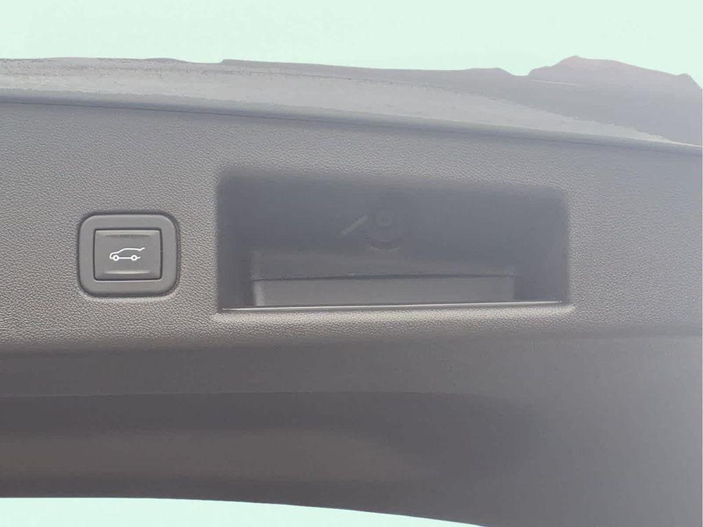 used 2024 Chevrolet Equinox car, priced at $21,885