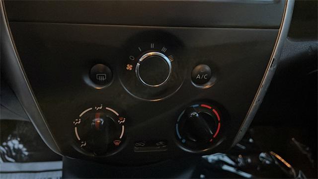 used 2015 Nissan Versa Note car, priced at $1,950