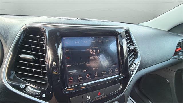 used 2019 Jeep Cherokee car, priced at $15,999