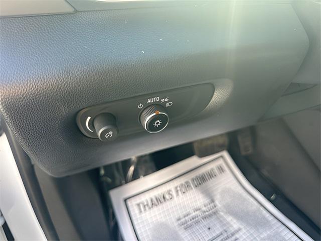 used 2022 Chevrolet Traverse car, priced at $22,999