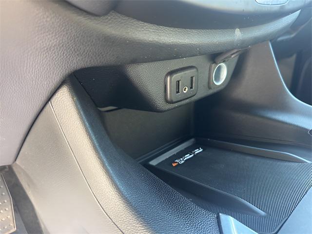 used 2022 Chevrolet Traverse car, priced at $22,999