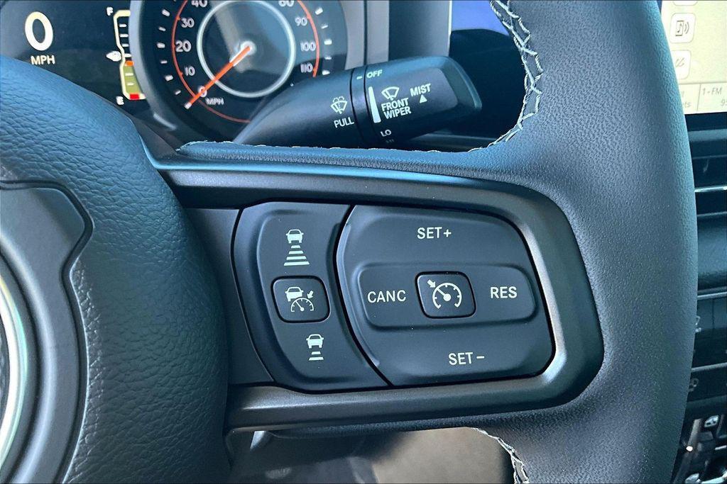 new 2025 Jeep Gladiator car, priced at $46,028