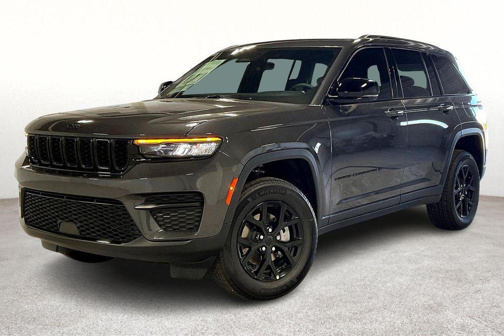 new 2025 Jeep Grand Cherokee car, priced at $42,730