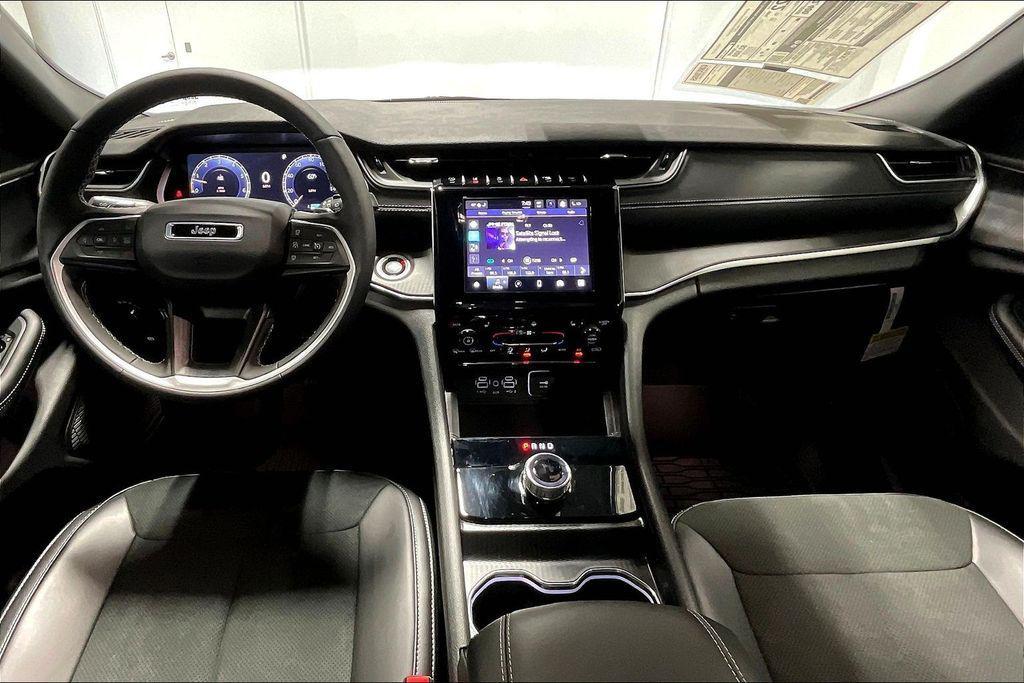 new 2025 Jeep Grand Cherokee car, priced at $42,730
