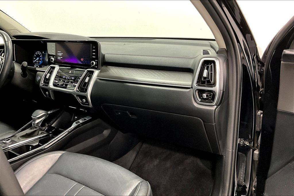 used 2023 Kia Sorento car, priced at $31,000