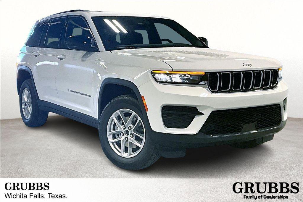 new 2025 Jeep Grand Cherokee car, priced at $37,575
