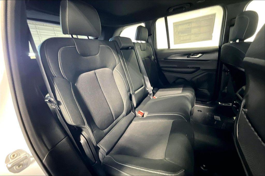 new 2025 Jeep Grand Cherokee car, priced at $37,575