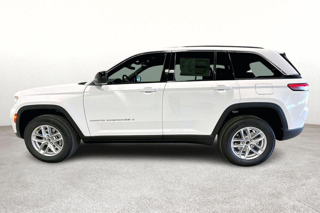 new 2025 Jeep Grand Cherokee car, priced at $37,575