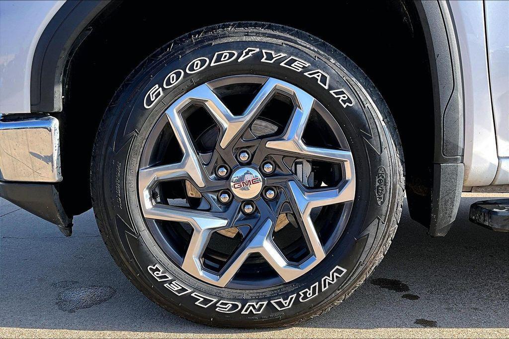 used 2023 GMC Sierra 1500 car, priced at $48,900