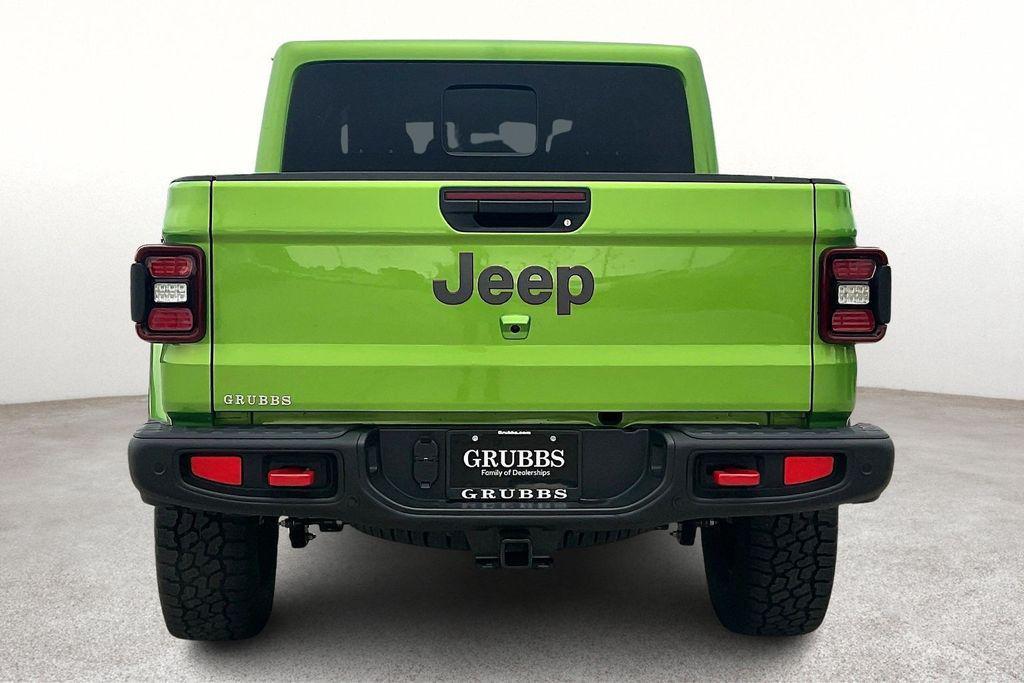 new 2025 Jeep Gladiator car, priced at $52,762