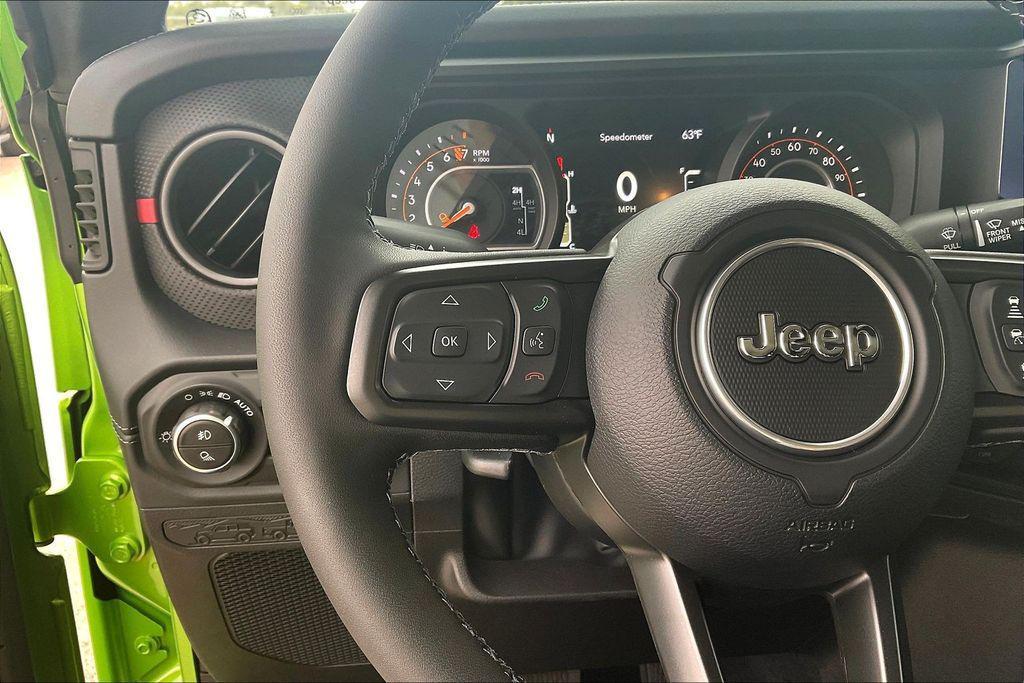 new 2025 Jeep Gladiator car, priced at $52,762