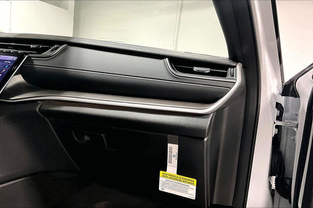 new 2025 Jeep Grand Cherokee L car, priced at $47,781