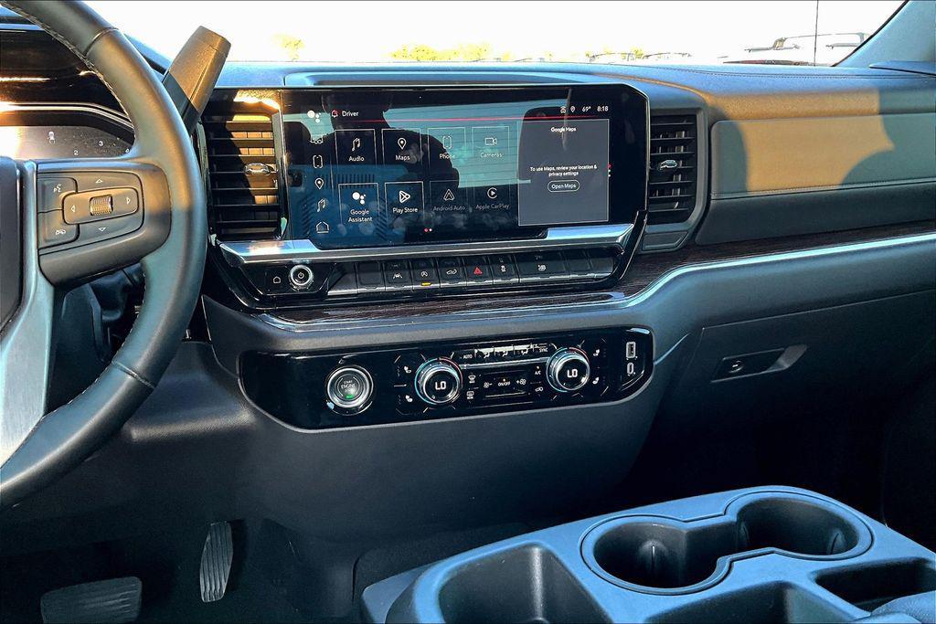 used 2024 GMC Sierra 1500 car, priced at $40,000