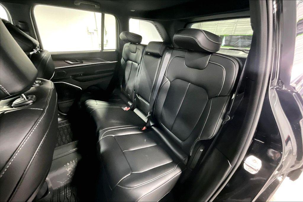 new 2026 Jeep Grand Cherokee car, priced at $46,637