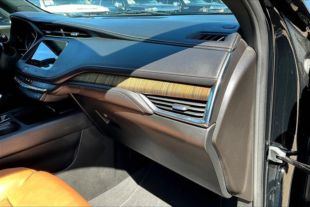 used 2021 Cadillac XT4 car, priced at $20,000