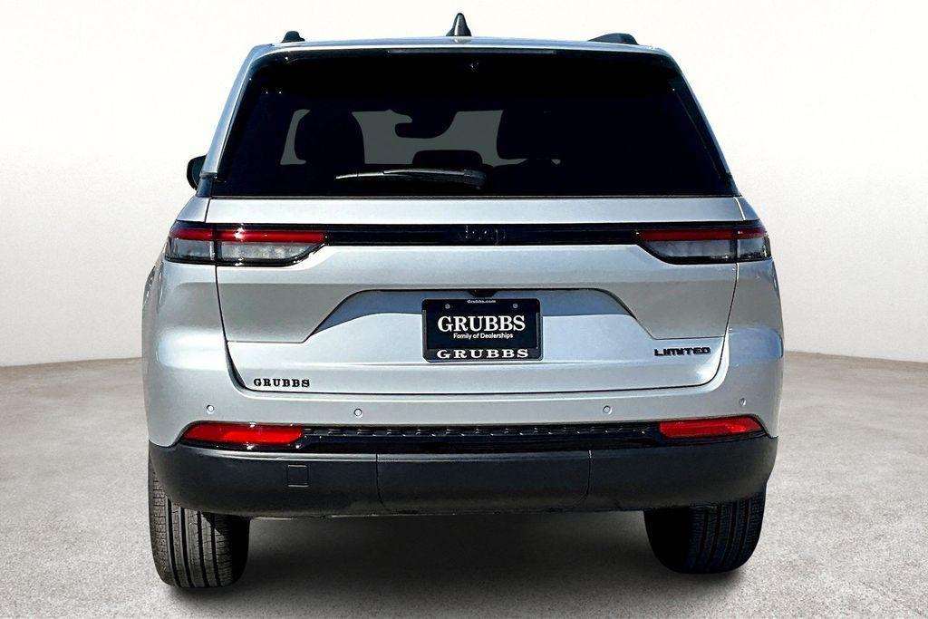 new 2025 Jeep Grand Cherokee car, priced at $42,581