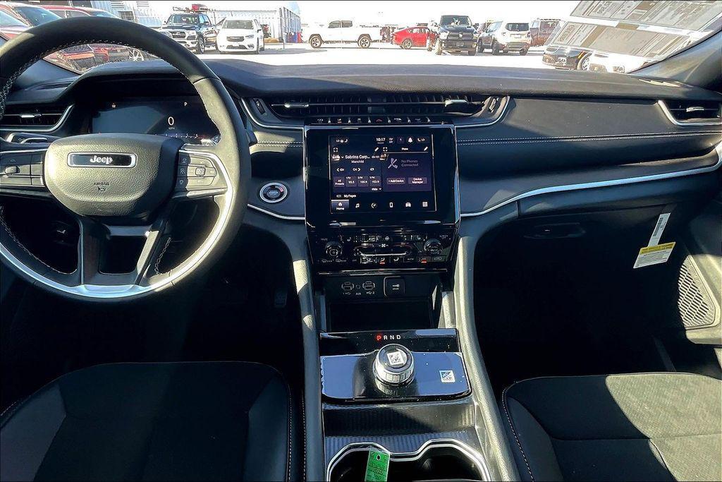 new 2025 Jeep Grand Cherokee car, priced at $35,007